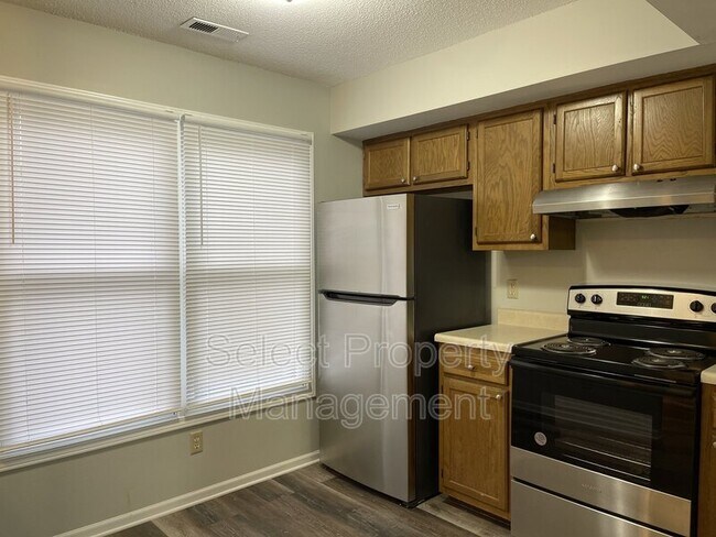 Foto del edificio - 5440 Evard Rd