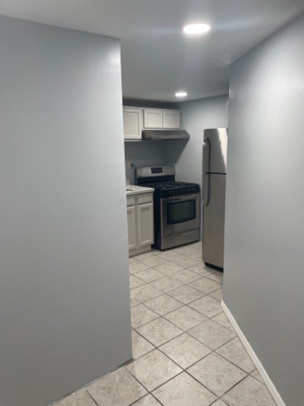 Building Photo - 74 Calla St