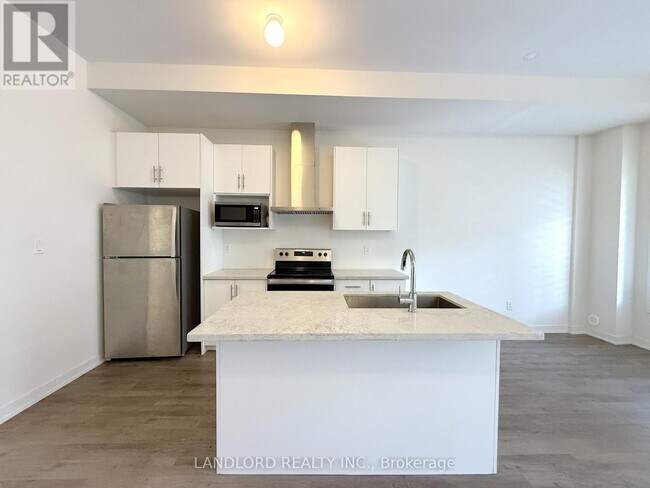 Building Photo - 44 Armillo Pl