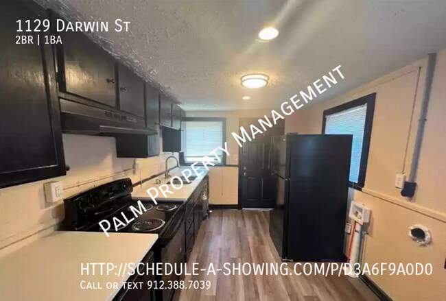 Building Photo - 2 bedroom, 1 bathroom home with great kitc...