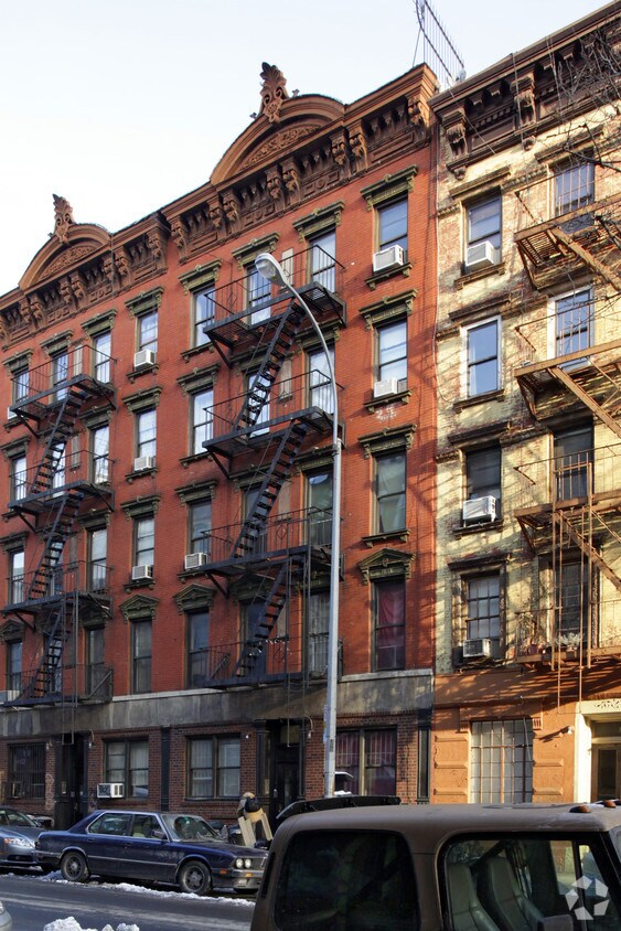 Building Photo - 339 E 6th St