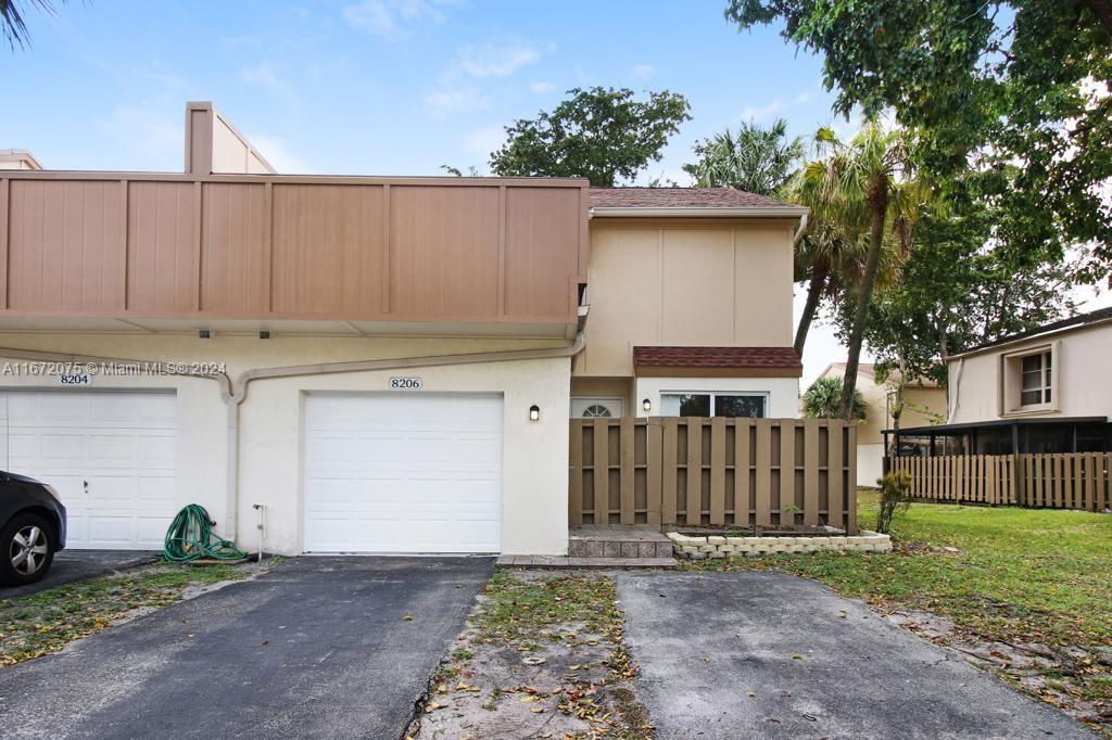 Primary Photo - 8206 NW 9th Ct