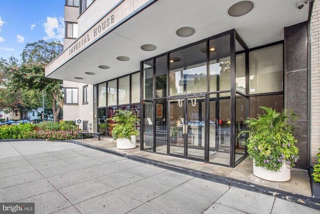 Foto del edificio - 1601 18th St NW