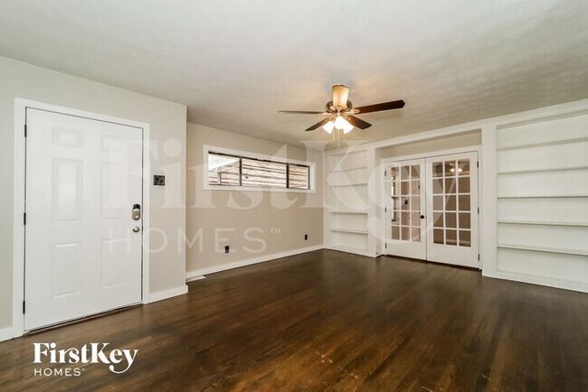 Foto del edificio - 2625 Sherwood Dr
