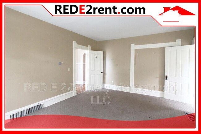 Building Photo - 21 S Academy St