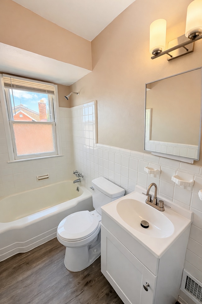 Building Photo - 5280 Alter Rd