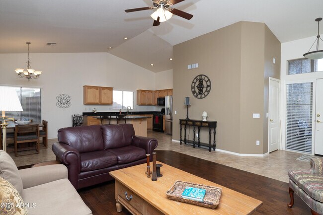 Foto del edificio - 3980 N 162nd Ln