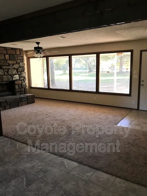 Foto del edificio - 36335 Pine Hill Rd