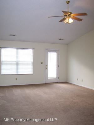 Foto del edificio - 2710 Butterfield Rd