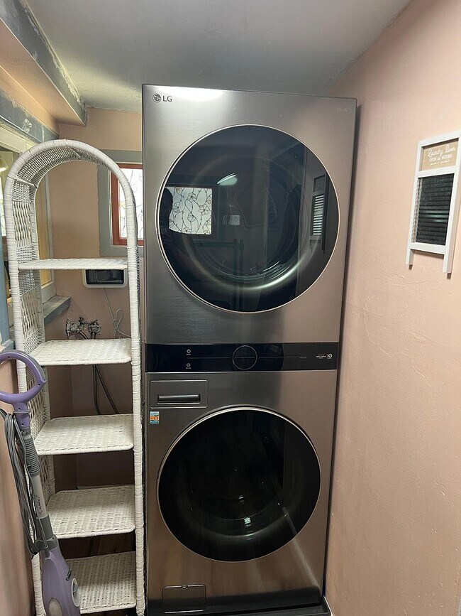 Foto del edificio - 309 7th Ave NW