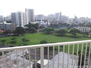Building Photo - 1617 Ke’eaumoku St