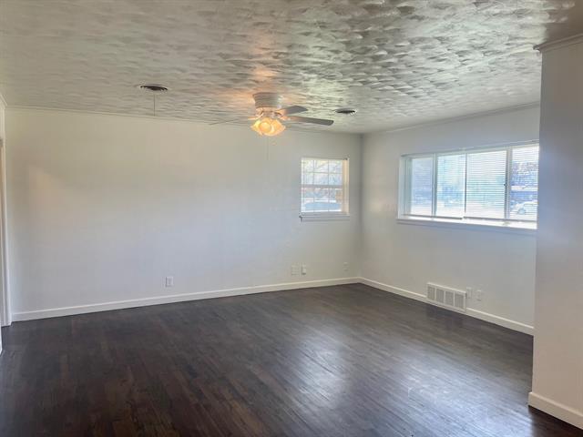 Foto del edificio - 6817 Briley Dr