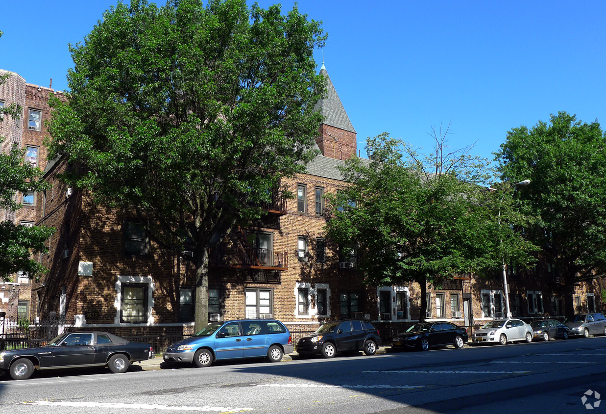 Building Photo - 1640 Ocean Ave