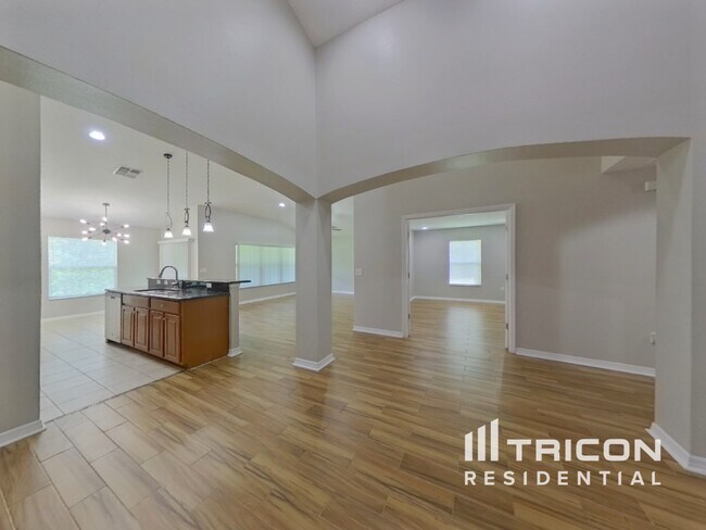 Building Photo - 2420 Cypress Tree Trail