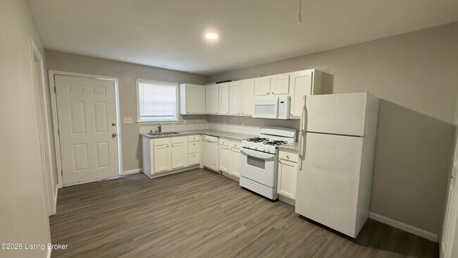 Foto del edificio - 1117 Louis Coleman Jr Drive