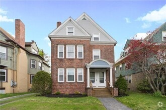 Building Photo - 167 Irving Ave