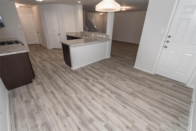 Building Photo - 3217 Buttercup Dr
