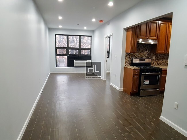 Building Photo - 615 Saint Johns Pl