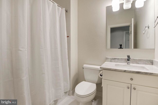 Foto del edificio - 8513 Horseshoe Ln