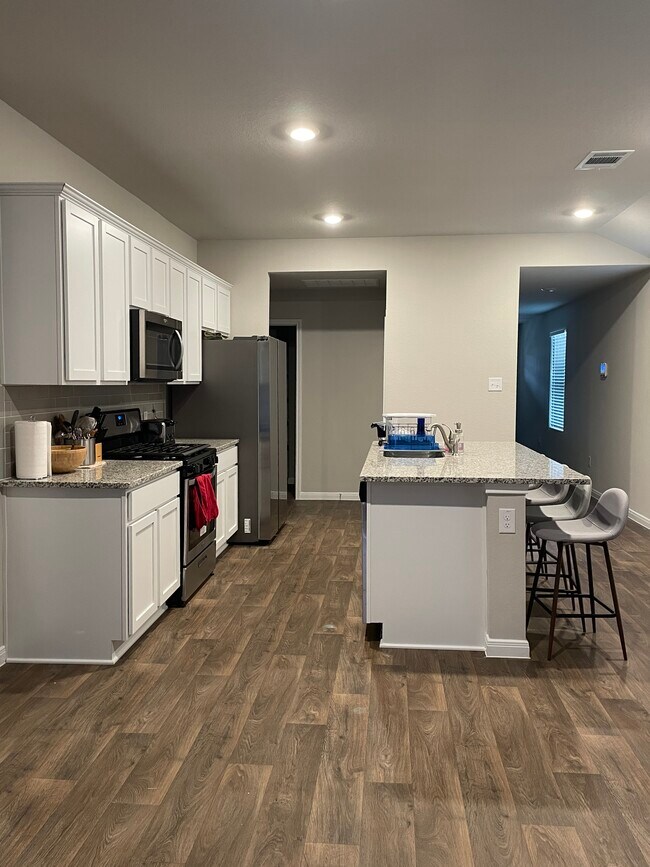 466 Spider Lily Dr, Niederwald, TX 78640 House Rental in Niederwald