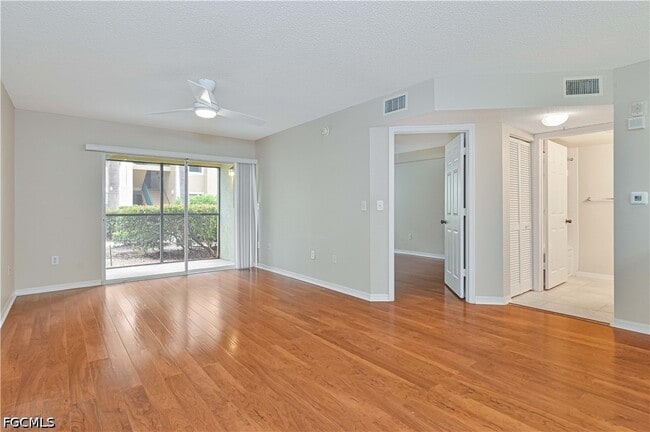 Building Photo - 8920 Colonnades Ct E