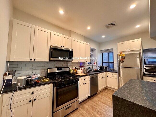 Foto del edificio - 1516 Tremont St