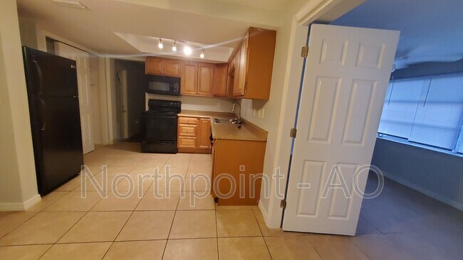 Building Photo - 3307 Ottway Dr