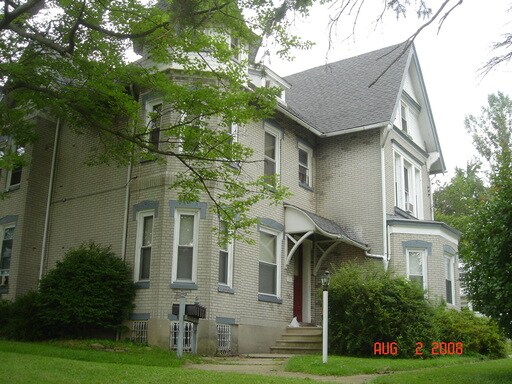 Primary Photo - 3201 N Front St