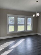 Building Photo - 8704 Lanewood Dr