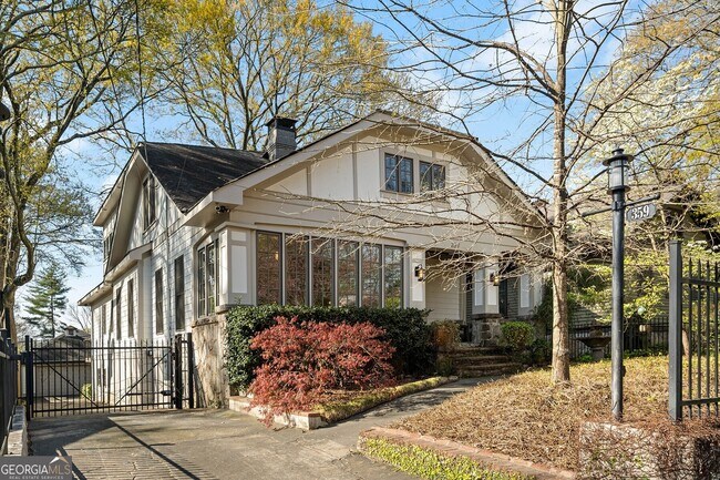 Building Photo - 359 9th St NE