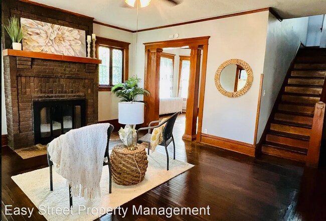 Foto del edificio - 3 br, 1.5 bath House - 307 SW 2nd Ave