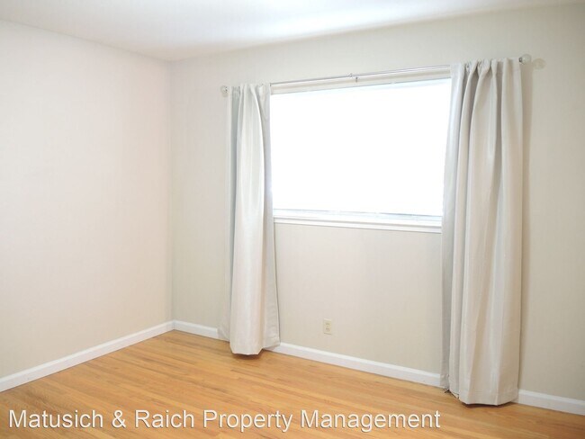 Foto del edificio - 3 br, 2 bath House - 1570 Hallbrook Drive