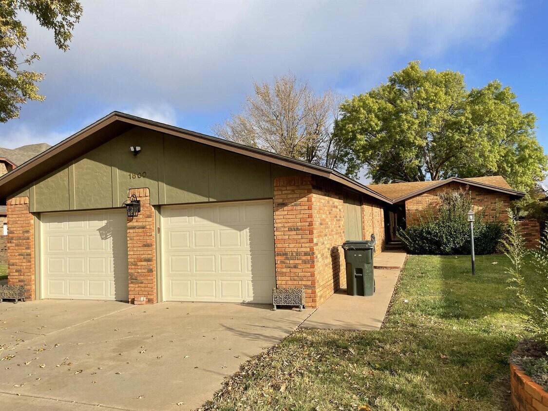 1800 Colonial Pkwy, Clovis, NM 88101 House Rental in Clovis, NM