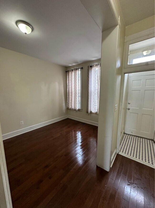 Foto del edificio - 2212 Jefferson St