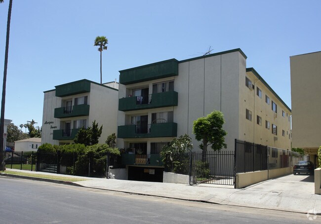 Building Photo - Mariposa Towers