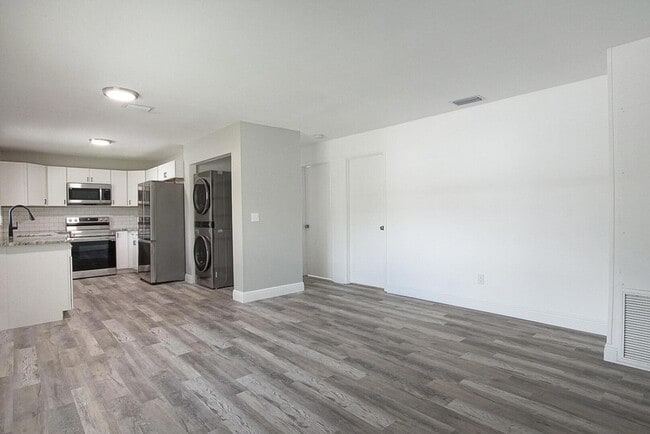 Building Photo - 2113 Jacobs Rd