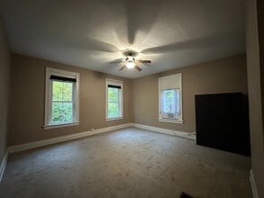 Building Photo - 2557 W McMicken Ave