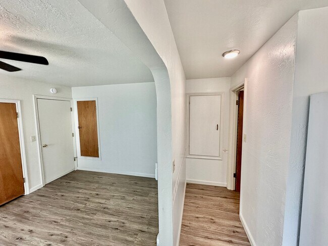 Foto del edificio - 112 College Way