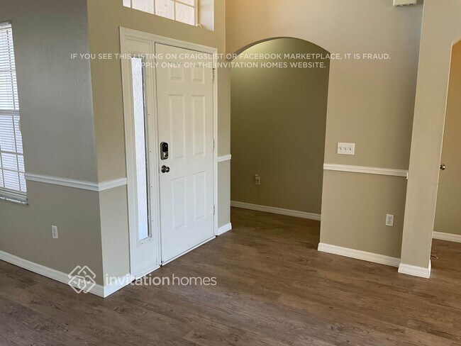 Building Photo - 467 Tamarind Parke Ln