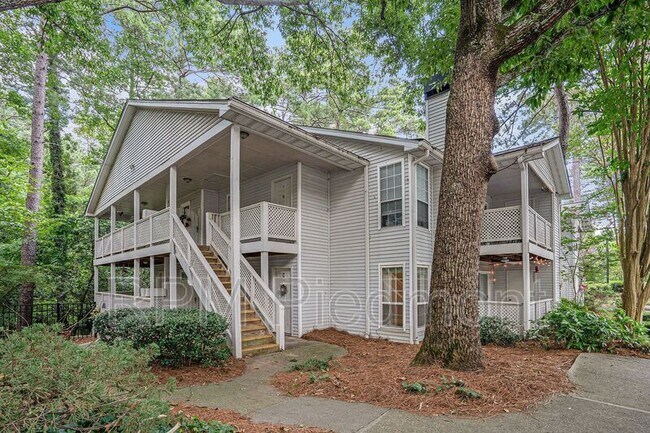 Foto del edificio - 6820 Glenridge Dr
