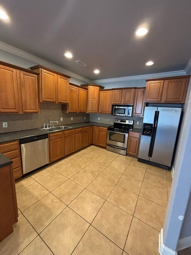Building Photo - 4903 SW Fieldstone Blvd