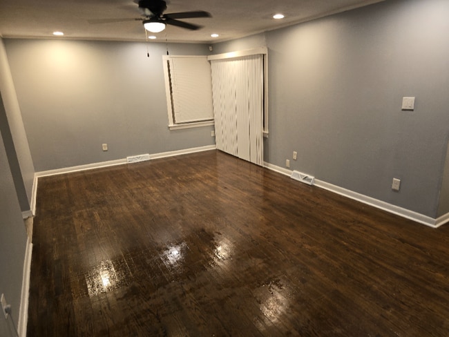 Building Photo - 146 State St