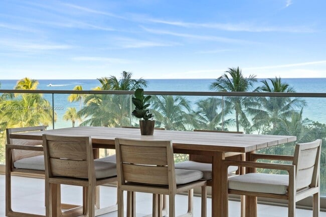 Building Photo - 10203 Collins Ave