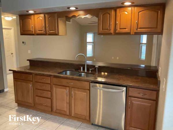 Foto del edificio - 23316 Painter Ave