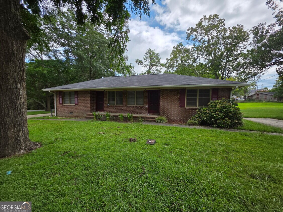 Foto principal - 864 Rosser St NW