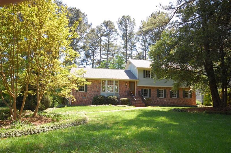 Primary Photo - 3220 Normandy Ct NE