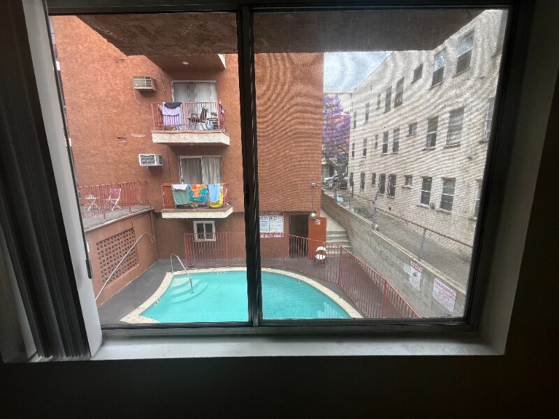Foto del edificio - 509 N Berendo St
