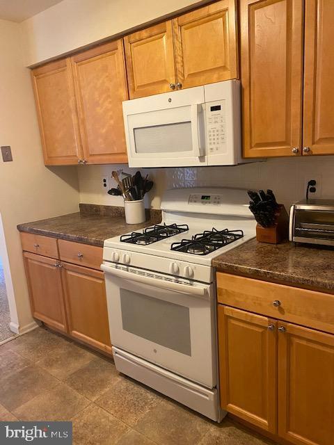 Foto del edificio - 1531 Country Mill Dr