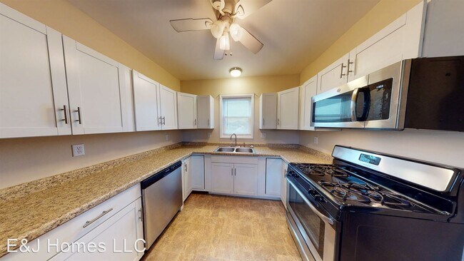 Building Photo - 4 br, 2 bath House - 25 3rd Street