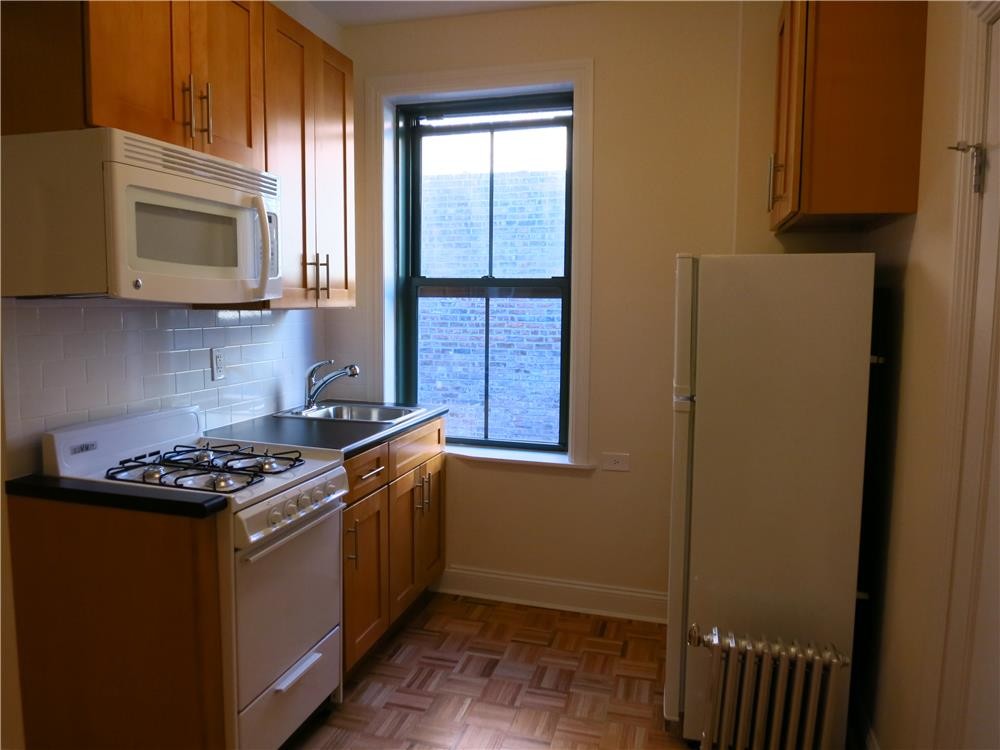 Primary Photo - 543 E 79th St